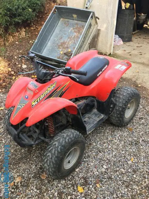 Moto Honda et quad polaris