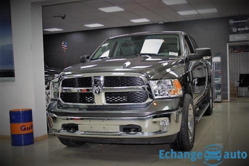 Dodge Ram 1500 crew cab 5.7 l v8 classic