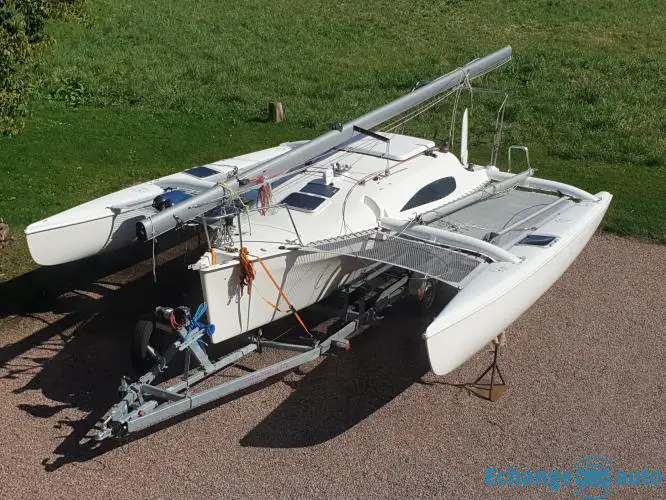 Trimaran Corsair f24