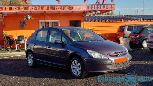 Peugeot 307 1.6 i 16V 7CV 110CH Bon état