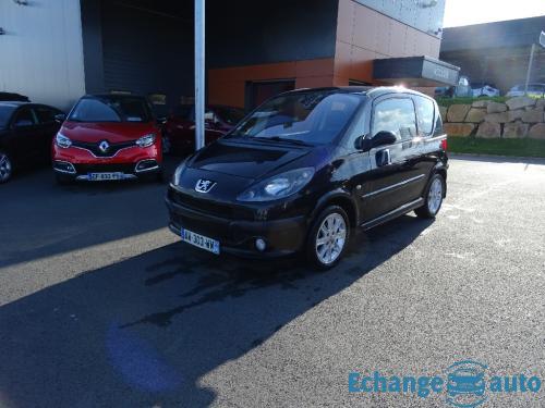 PEUGEOT 1007 1.4 HDi 70ch BLUE LION Sporty Pack