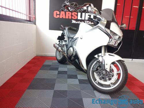 Honda VFR GARANTIE 6 MOIS 1200