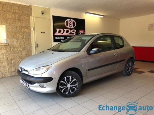 Peugeot 206 1.4HDI 70 CLIM DISTRIBUTION ET EMBRAYAGE NEUF