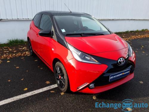 Toyota Aygo 1.0 VVT-i x-cite 4 Rouge Chilien