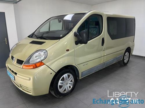 RENAULT TRAFIC FOURGON TRAFIC L1H1  2.5 dCi 140 / ATTELAGE / 1ER MAIN