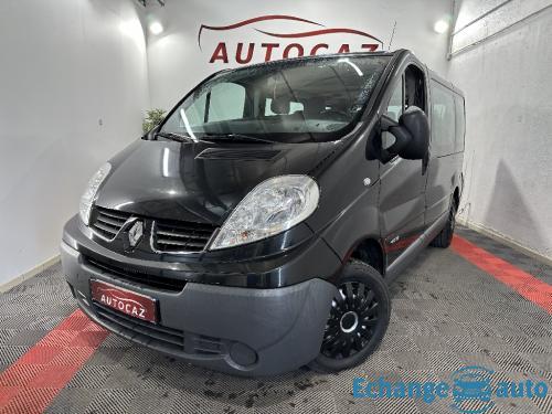 RENAULT TRAFIC PASSENGER L1H1 2.0 dCi 115 Expression +ATTELAGE