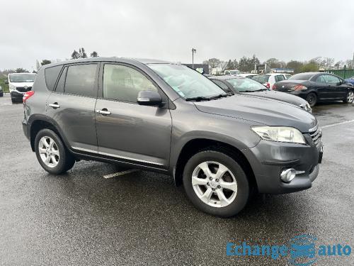 TOYOTA RAV4 2.2 L 150 D-4D 2WD Lounge 