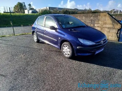 PEUGEOT 206  1.1i XR Présence 