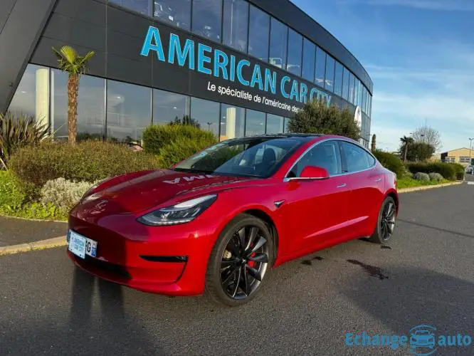 TESLA MODEL 3