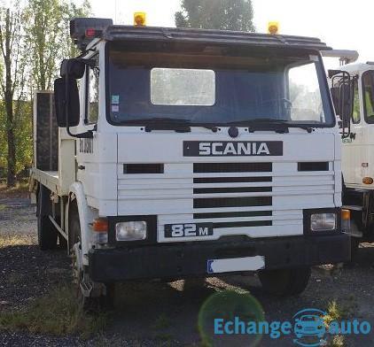 Camion PE 4x2 SCANIA 82 M