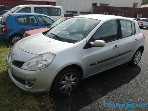 RENAULT CLIO 1.2 TCe 100ch Expression 5p (2007A)