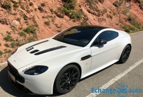 Aston Martin V12 Vantage