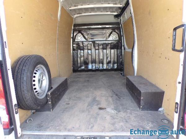 Iveco Daily FOURGON FGN 33 S 14 V11 H2 QUAD-LEAF BVM6