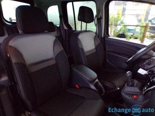 Renault Kangoo Blue dCi 115 Intens