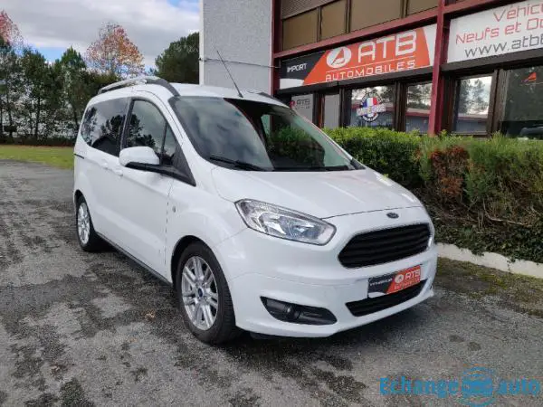 FORD TOURNEO COURIER 1.5 TDCi 95 Titanium 