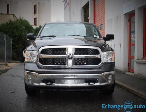 Dodge Ram 1500 crew cab 5.7 l v8 classic