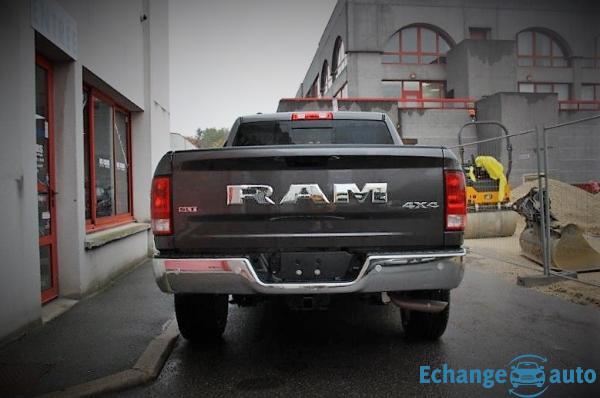 Dodge Ram 1500 crew cab 5.7 l v8 classic