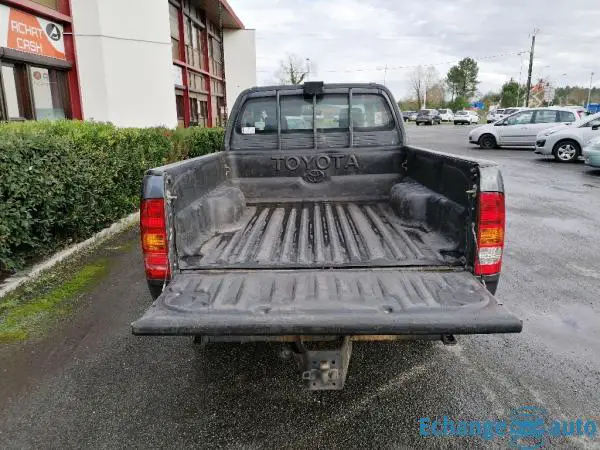 TOYOTA HILUX X-TRA CABINE 120 D-4D 4x4 LECAP