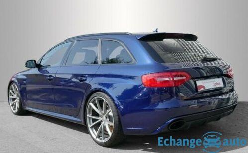 Audi RS4 Avant quattro tiptronic