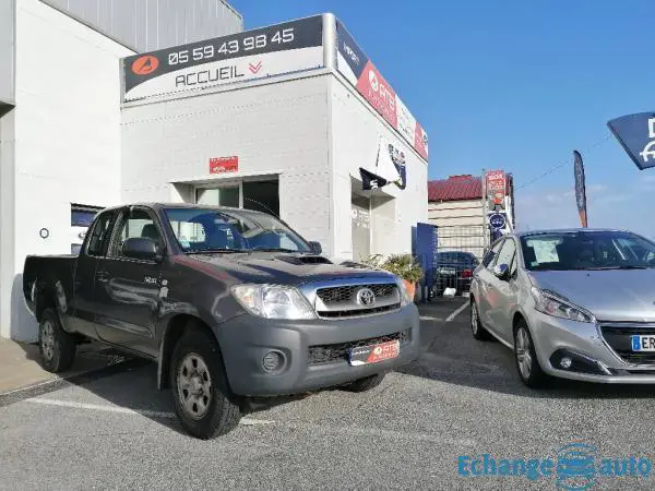 TOYOTA HILUX X-TRA CABINE 120 D-4D 4x4 LECAP