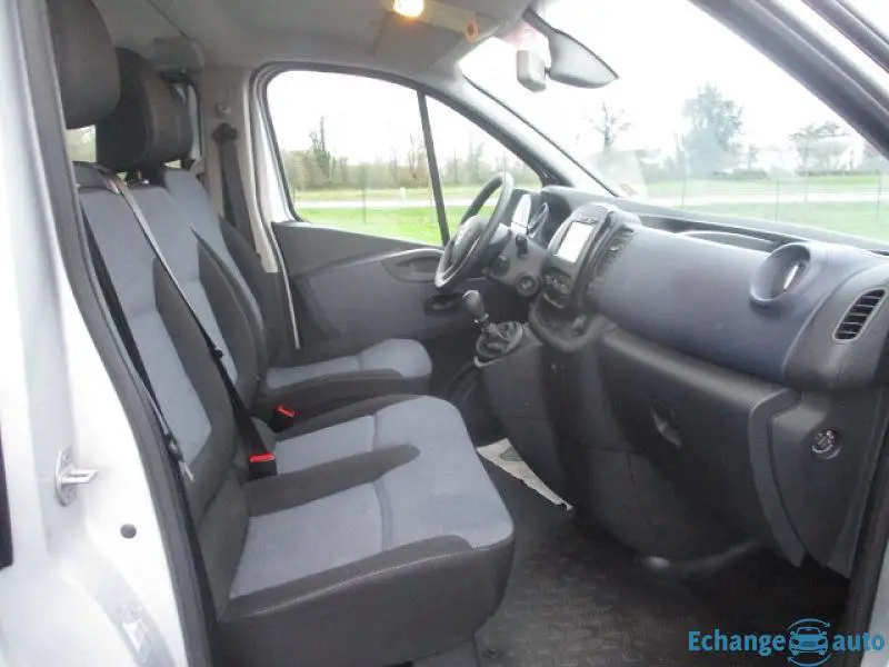 OPEL VIVARO COMBI