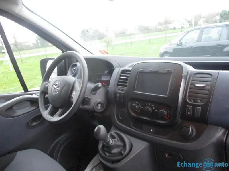 OPEL VIVARO COMBI