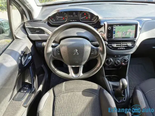 PEUGEOT 208 1.2 PureTech 82ch BVM5 Style