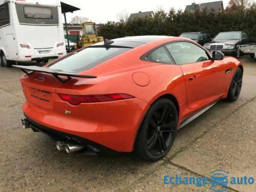 Jaguar F-Type 5.0 V8 R