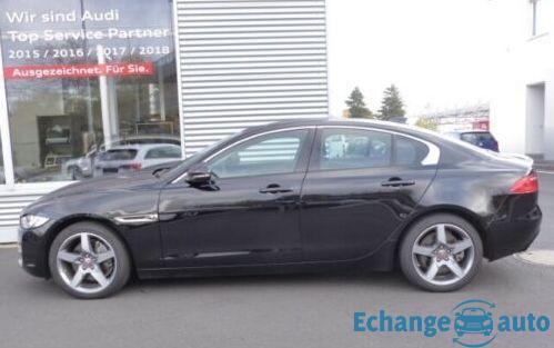 Jaguar XE 20t Pure