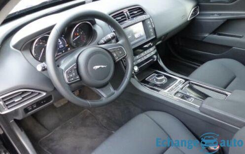 Jaguar XE 20t Pure