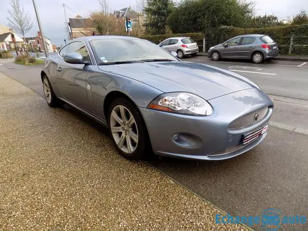 JAGUAR XK Coupé V8 - 260 A