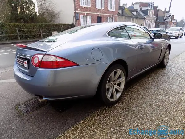 JAGUAR XK Coupé V8 - 260 A