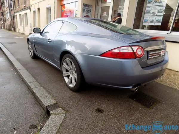 JAGUAR XK Coupé V8 - 260 A