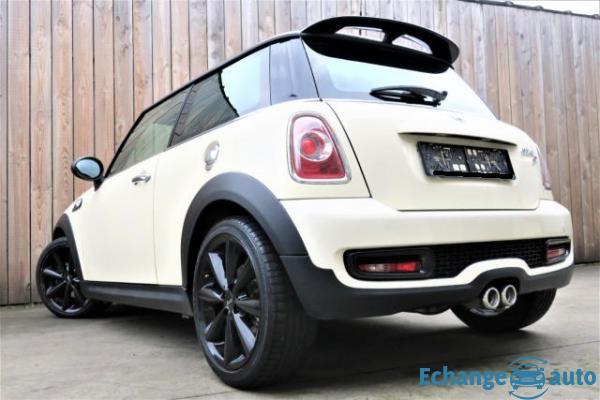 MINI MINI R56 SD 136ch CUIRCHAUF/CLIMAUTO/BLTH/JA/GAR12M