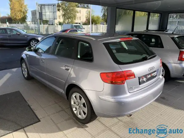 AUDI A3 SPORTBACK 1.6 102 Ambiente S tronic