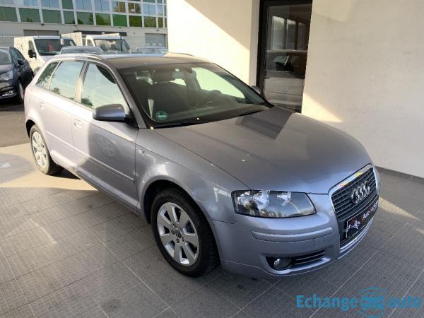 AUDI A3 SPORTBACK 1.6 102 Ambiente S tronic