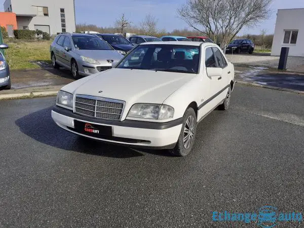 Mercedes C 250 2.5D 113 CH - VENDU POUR PIECES