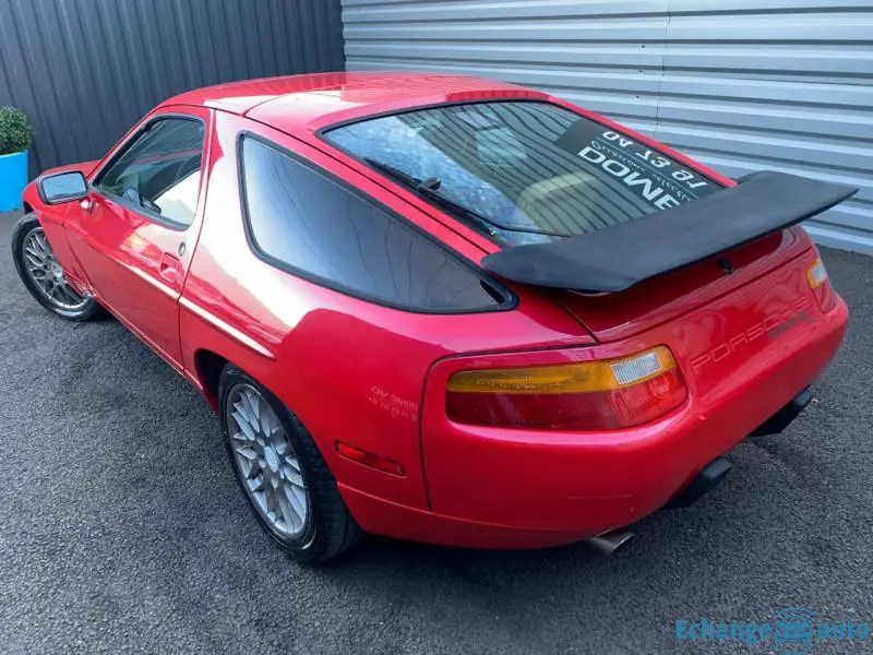 PORSCHE 928 S4