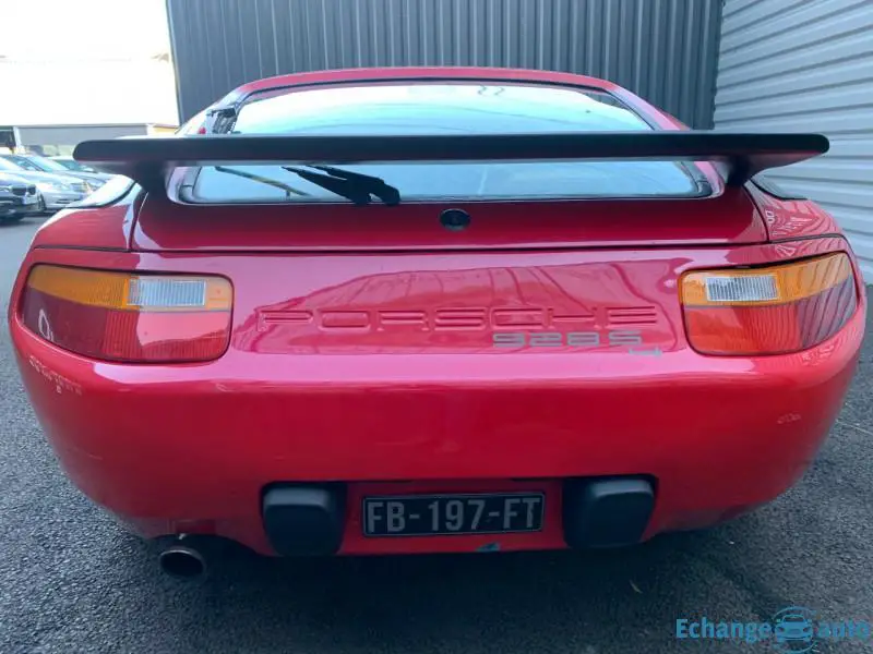 PORSCHE 928 S4