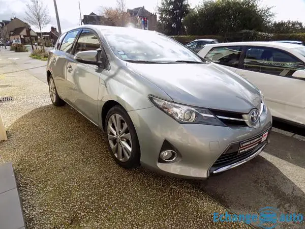 TOYOTA AURIS BUSINESS Auris Hybride 136h Business