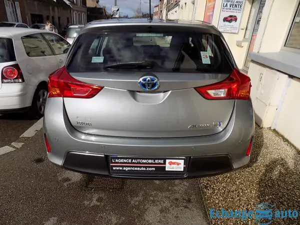 TOYOTA AURIS BUSINESS Auris Hybride 136h Business