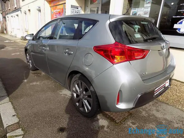 TOYOTA AURIS BUSINESS Auris Hybride 136h Business