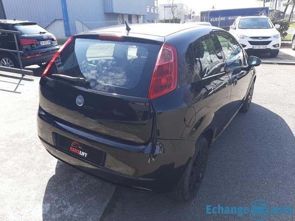 Fiat Punto GRANDE 1.3 MJTD 75 CH