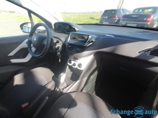 Peugeot 208 1.2 PURETECH 68 CH LIKE GARANTIE 6 MOIS