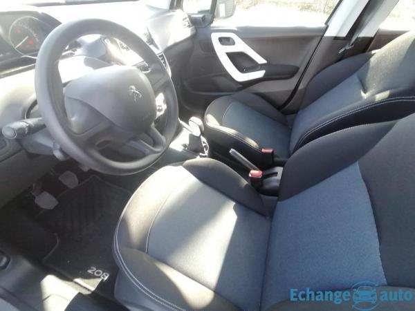 Peugeot 208 1.2 PURETECH 68 CH LIKE GARANTIE 6 MOIS