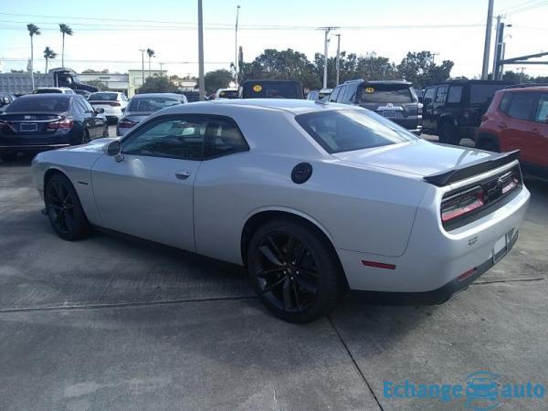 Dodge Challenger R/t v8 hemi 5.7l 375hp