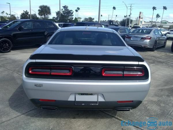 Dodge Challenger R/t v8 hemi 5.7l 375hp