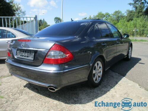 Mercedes-Benz E-Classe . E 230 AVANTGARDE