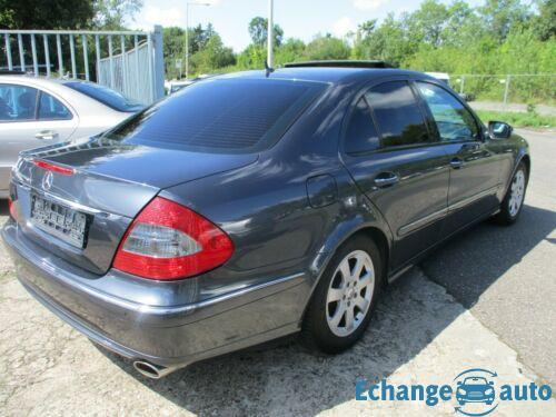 Mercedes-Benz E-Classe . E 230 AVANTGARDE