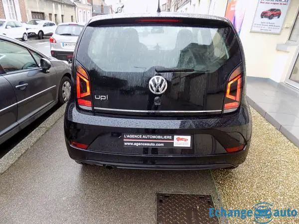 VOLKSWAGEN UP Up 1.0 90 BlueMotion Technology BVM5 Up! Connect